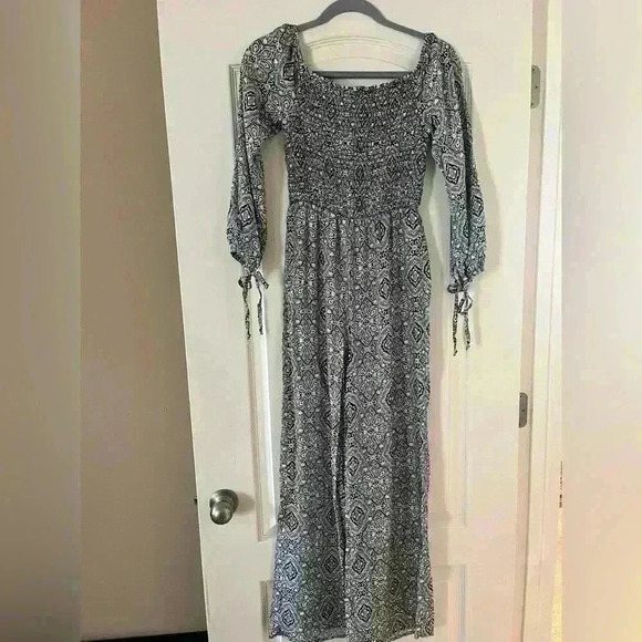 Live To Be Spoiled SZ XS Jumpsuit - Picture 1 of 10